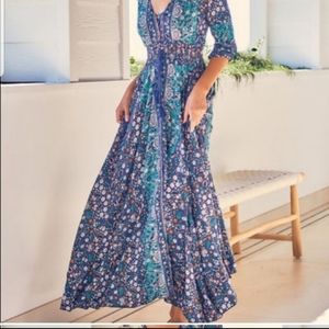 Jaase Blue Floral Maxi Drees